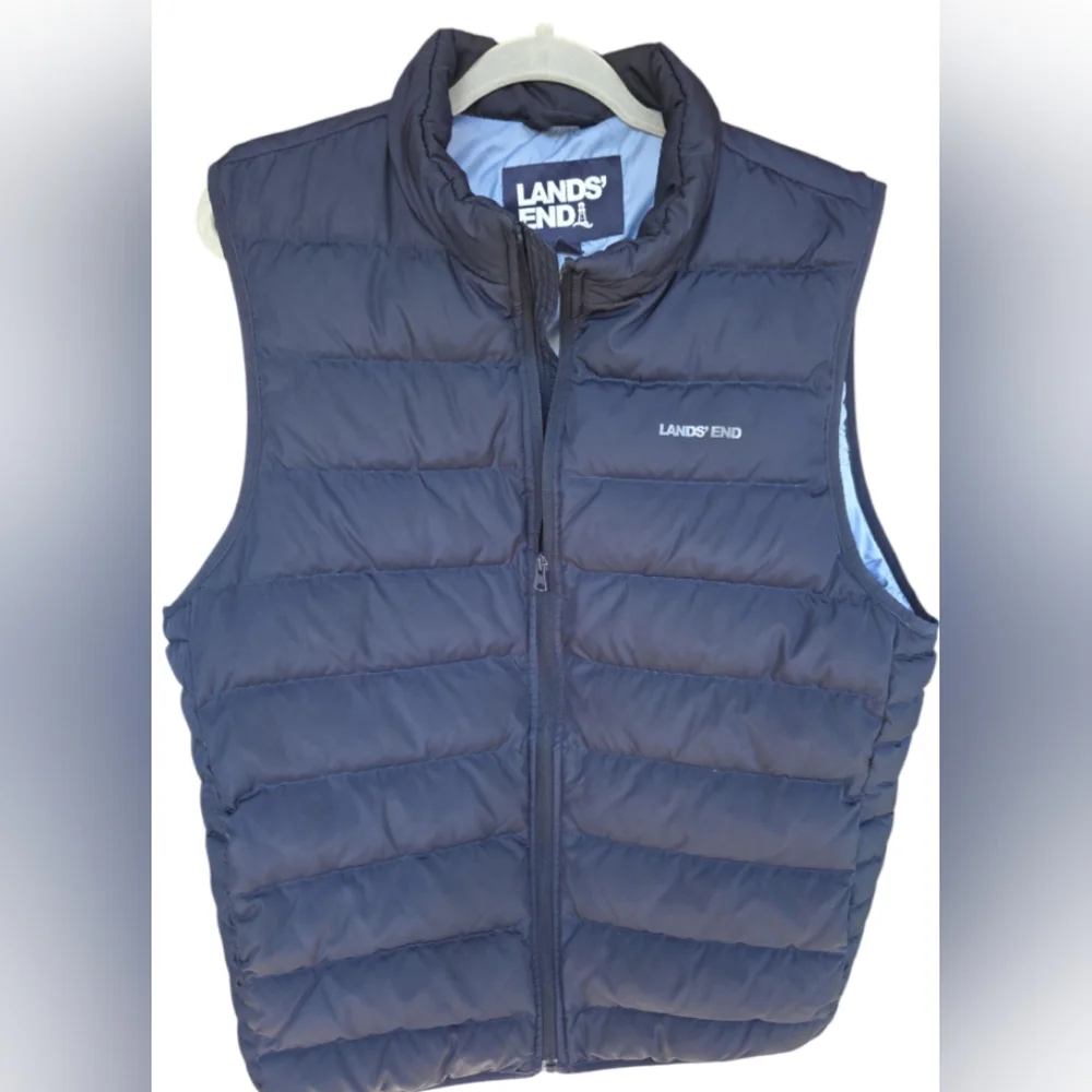 Lands End Men's Puffer Vest, Size 42-44, Black, Snap Pockets, Full Zipper‎
